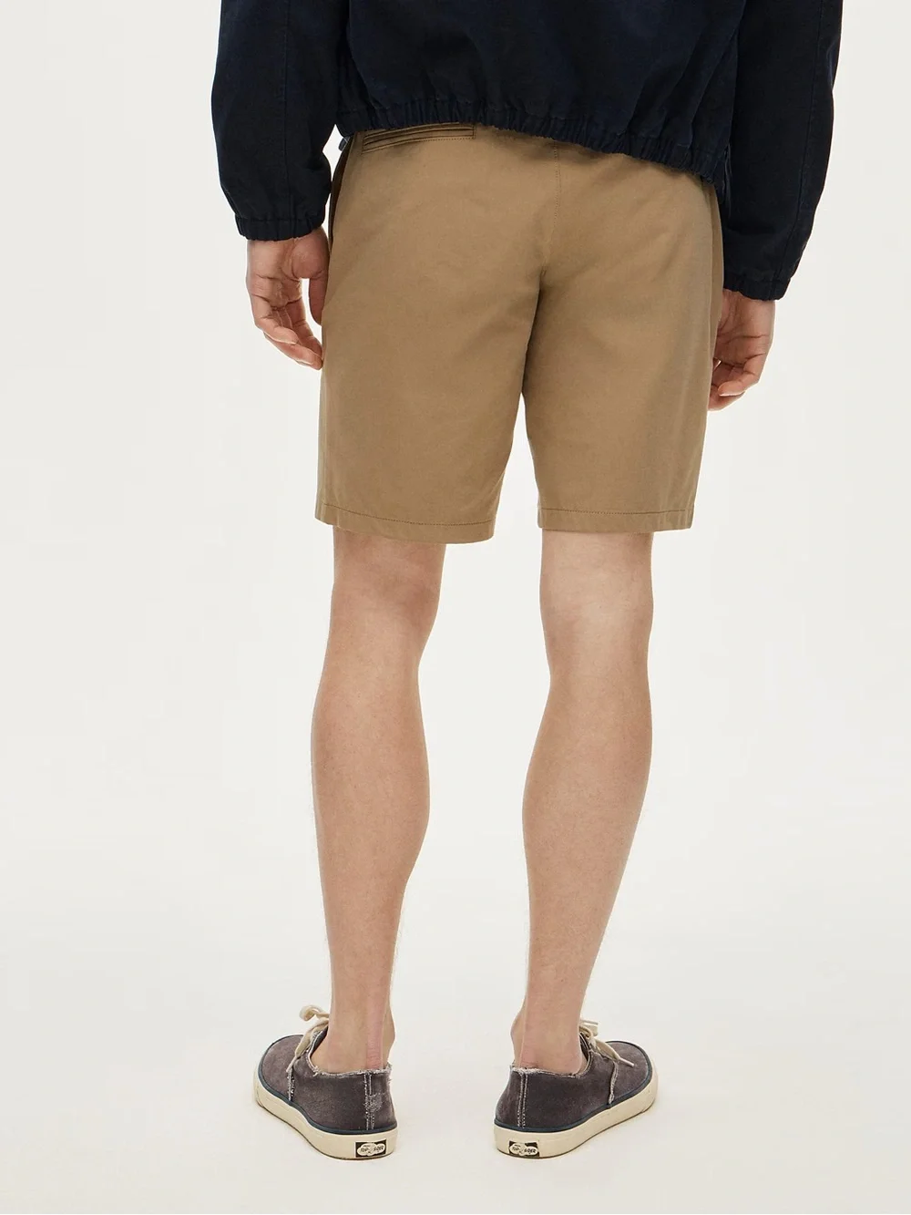 J. CREW 9